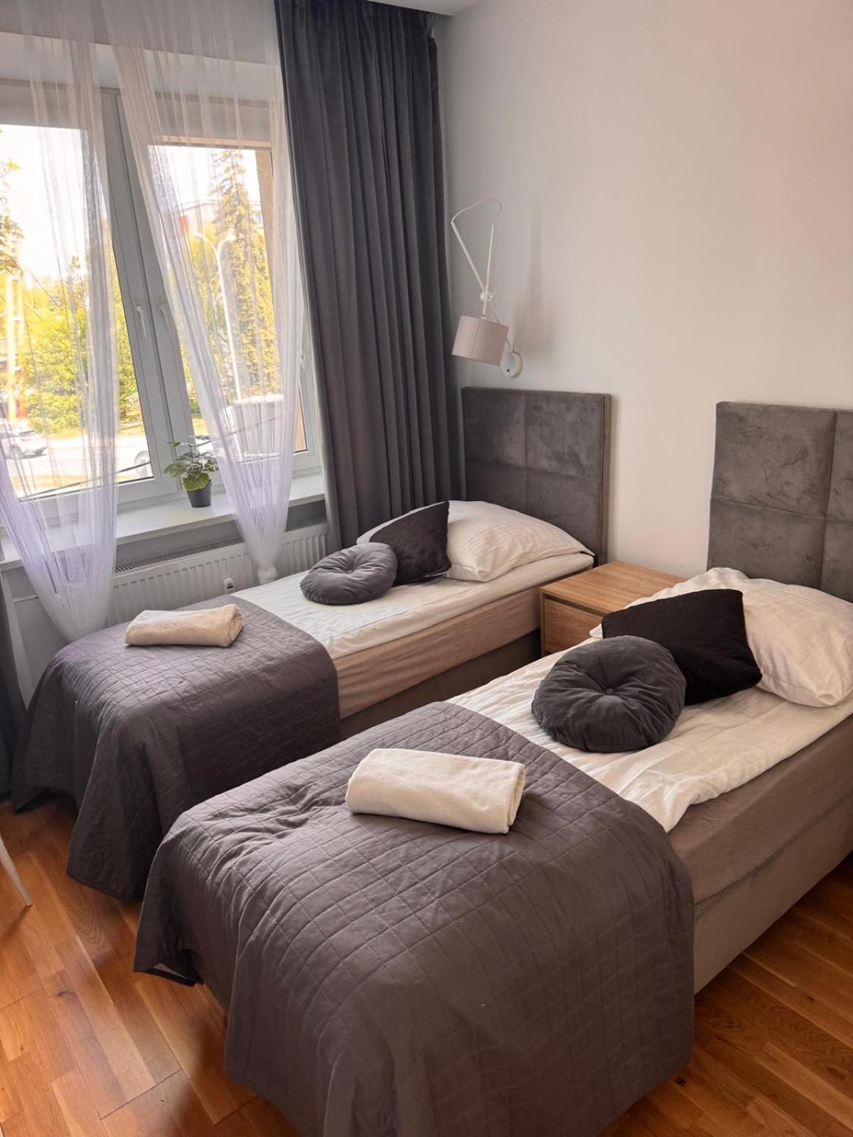 Family & Business Elegant Apartments Ul Astronautow Centrum Downtown - 3 Bedroom, Parking เคียลเซ ภายนอก รูปภาพ