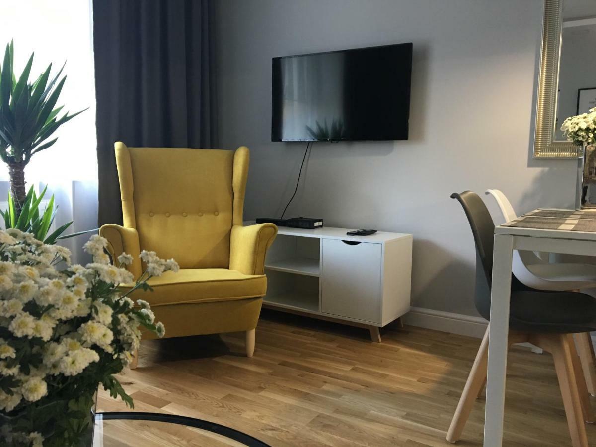Family & Business Elegant Apartments Ul Astronautow Centrum Downtown - 3 Bedroom, Parking เคียลเซ ภายนอก รูปภาพ