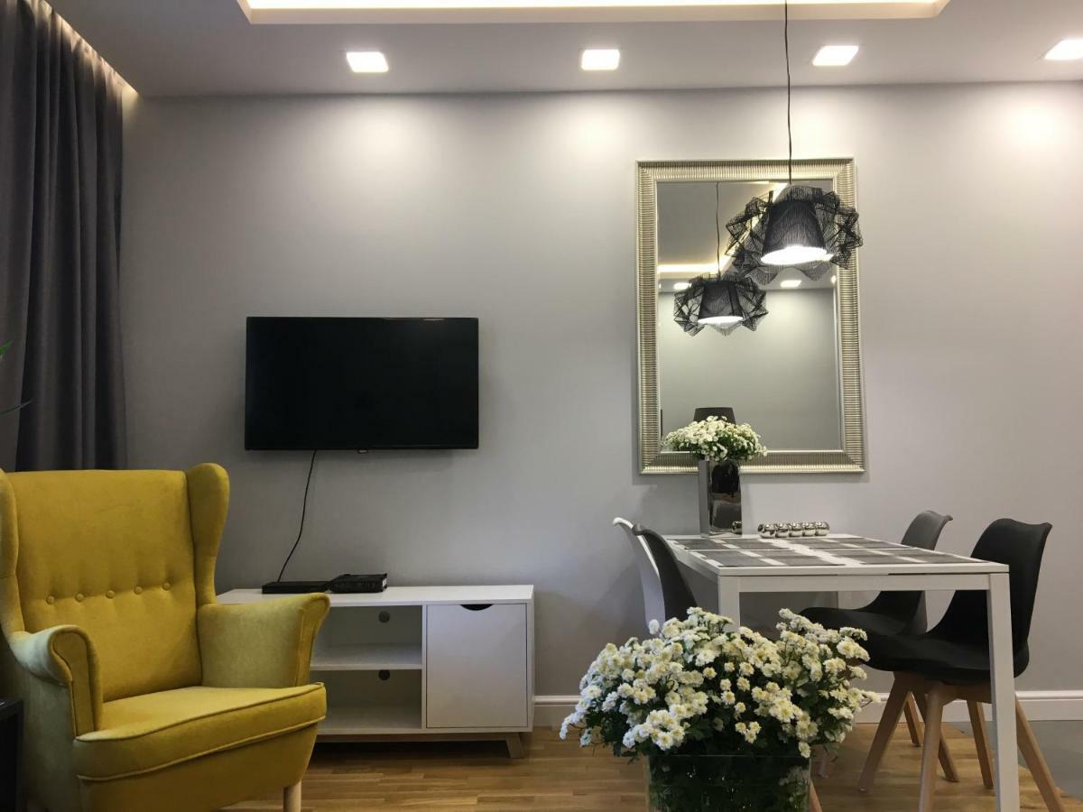 Family & Business Elegant Apartments Ul Astronautow Centrum Downtown - 3 Bedroom, Parking เคียลเซ ภายนอก รูปภาพ